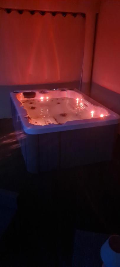 Agreable Rez De Jardin Avec Piscine Et Jacuzzi Leilighet Cervione Eksteriør bilde