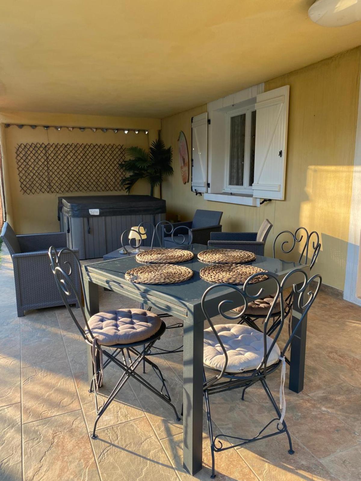 Agreable Rez De Jardin Avec Piscine Et Jacuzzi Leilighet Cervione Eksteriør bilde