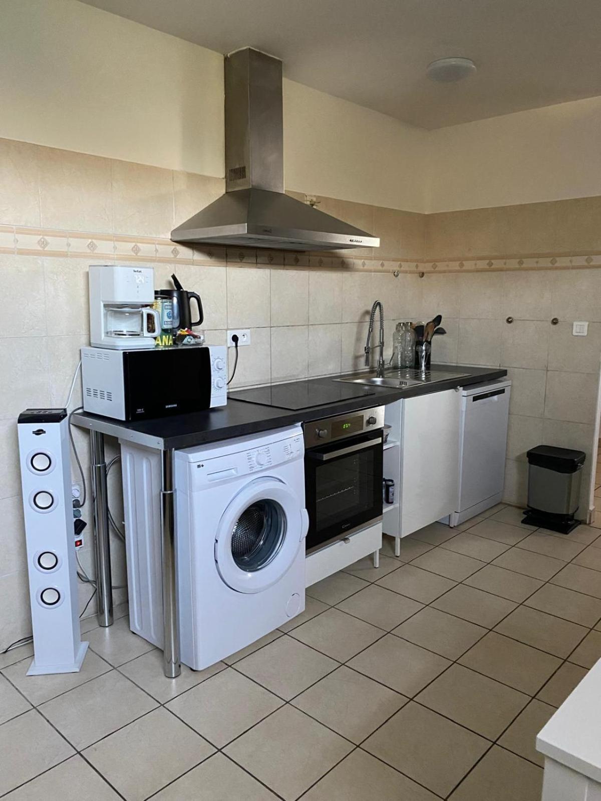 Agreable Rez De Jardin Avec Piscine Et Jacuzzi Leilighet Cervione Eksteriør bilde