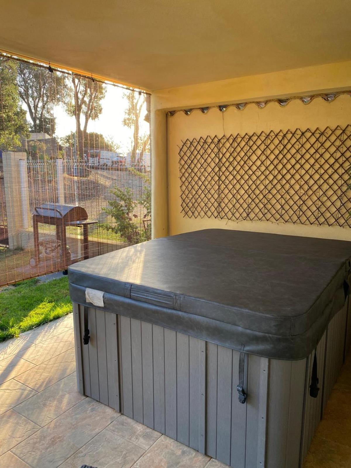 Agreable Rez De Jardin Avec Piscine Et Jacuzzi Leilighet Cervione Eksteriør bilde